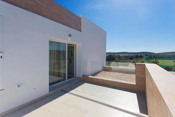 Image No.3-3 Bed Townhouse for sale