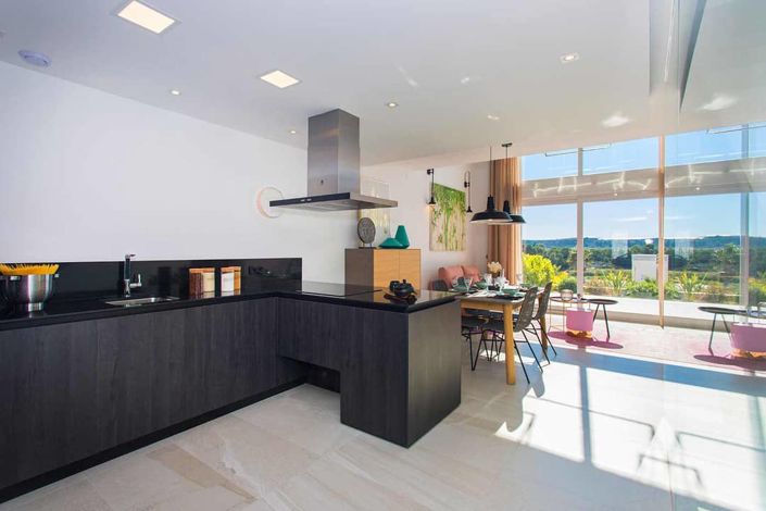 Image No.7-3 Bed Townhouse for sale