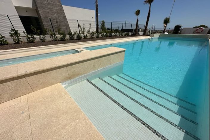 Image No.14-2 Bed Apartment for sale