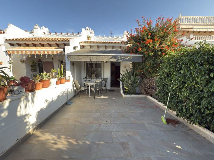 Image No.1-1 Bed Townhouse for sale