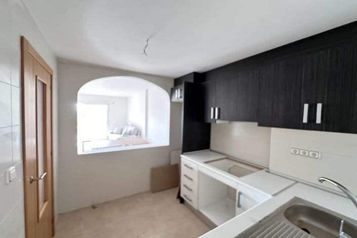 Image No.21-2 Bed Apartment for sale