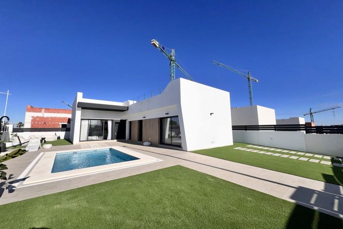 Image No.1-3 Bed Villa for sale