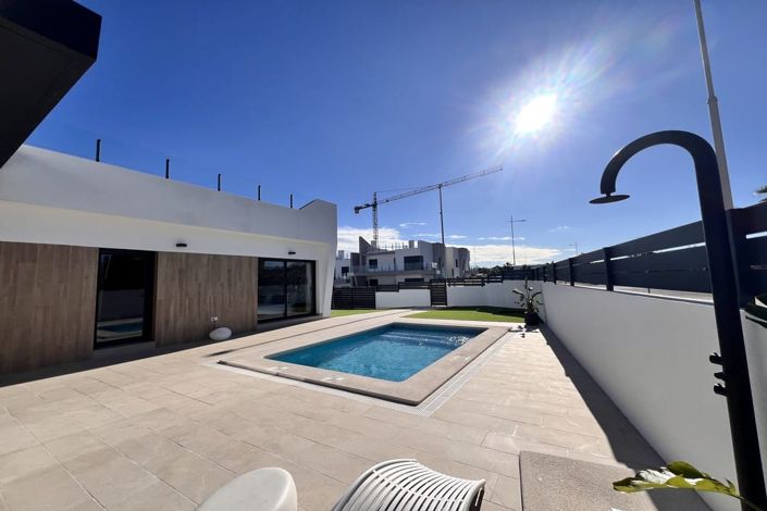 Image No.5-3 Bed Villa for sale