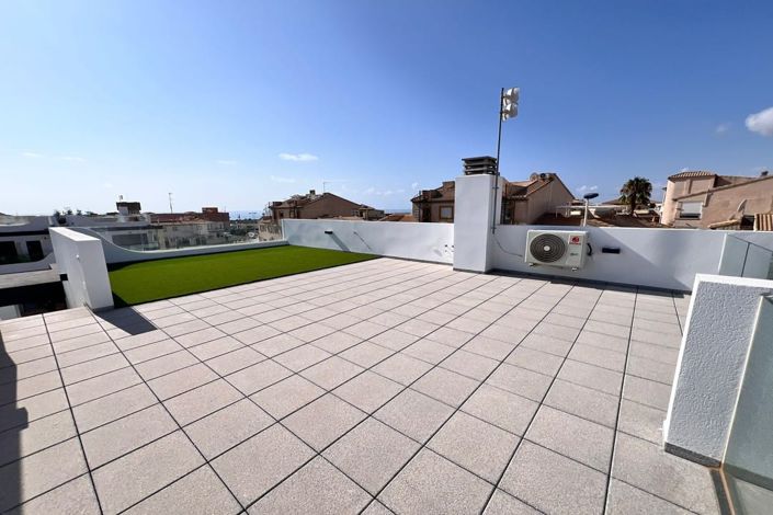 Image No.20-3 Bed Apartment for sale