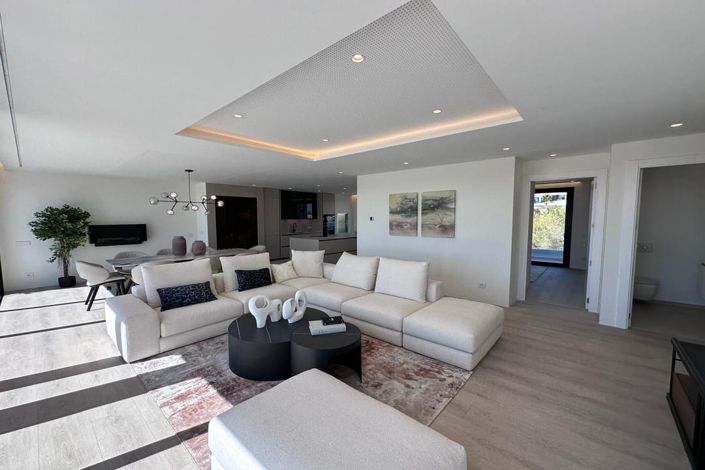 Image No.8-3 Bed Apartment for sale