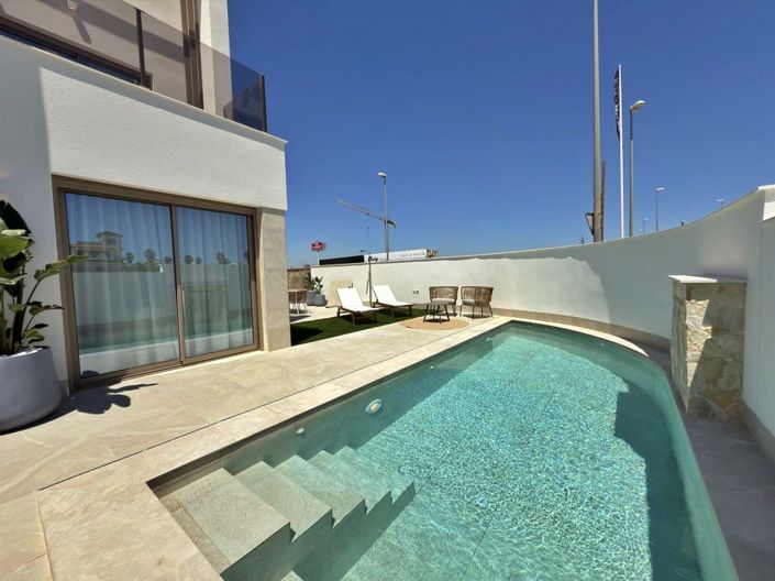 Image No.43-3 Bed Villa for sale