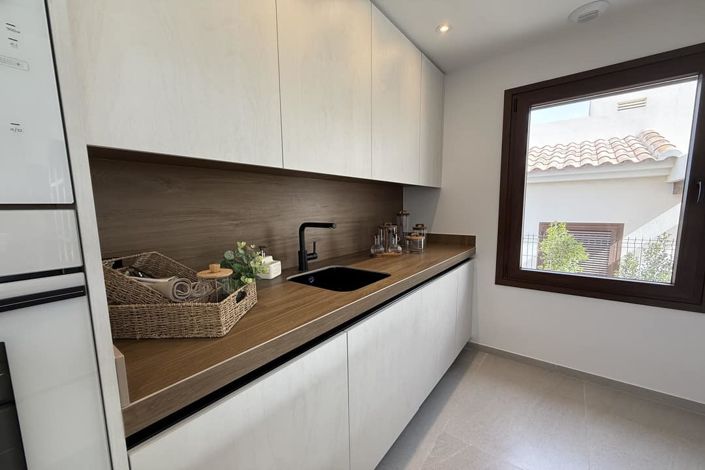 Image No.12-3 Bed Villa for sale