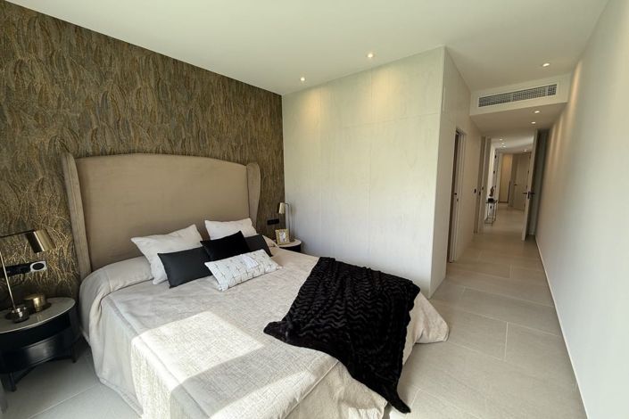 Image No.27-3 Bed Villa for sale