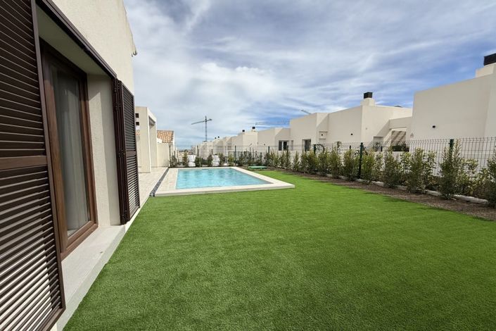 Image No.28-3 Bed Villa for sale