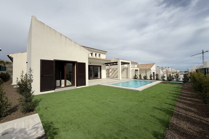 Image No.5-3 Bed Villa for sale