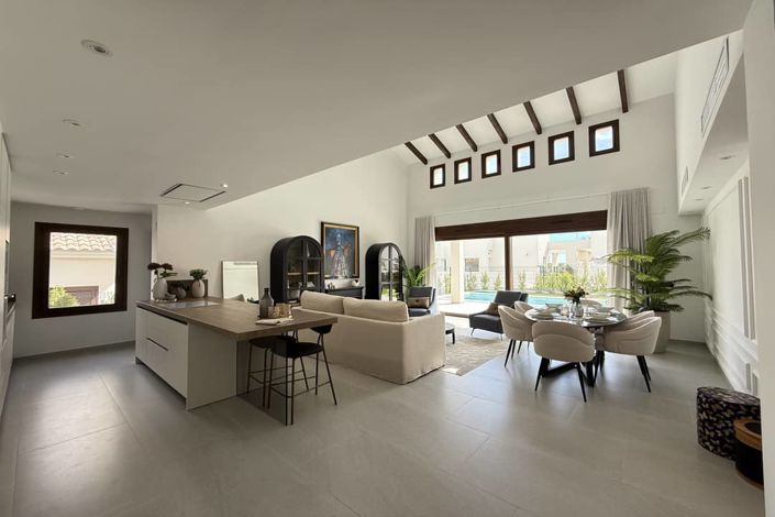 Image No.7-3 Bed Villa for sale