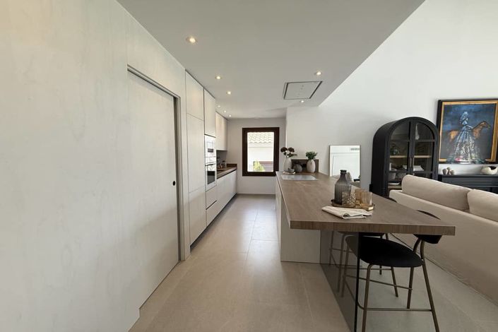 Image No.8-3 Bed Villa for sale