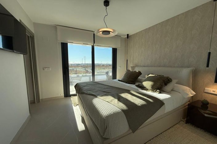 Image No.19-3 Bed Villa for sale