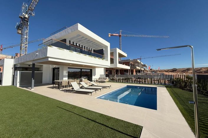 Image No.4-3 Bed Villa for sale