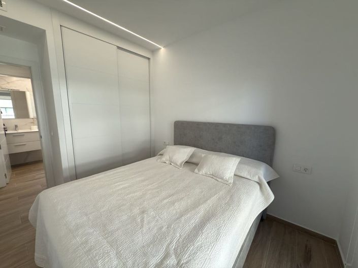 Image No.19-2 Bed Apartment for sale