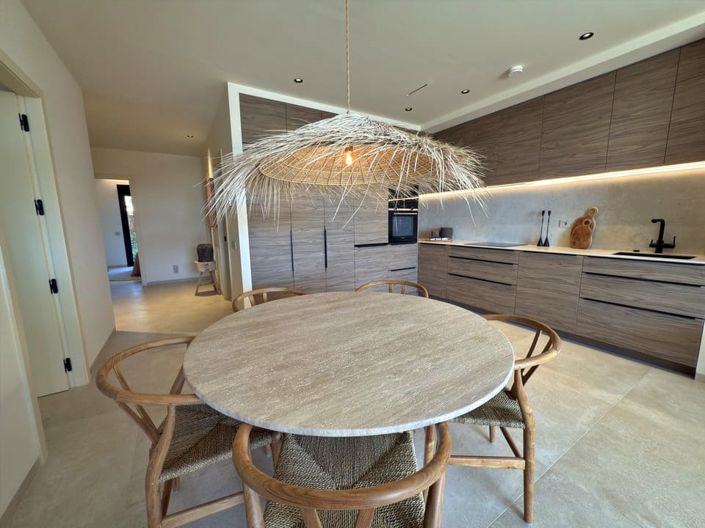 Image No.22-3 Bed Apartment for sale