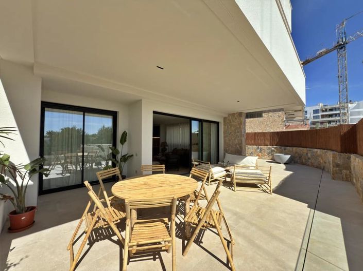 Image No.41-3 Bed Apartment for sale