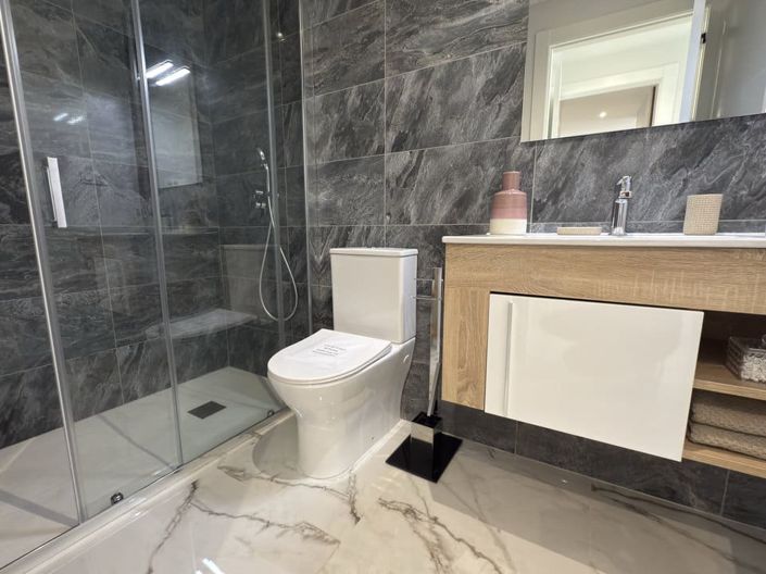 Image No.15-2 Bed Apartment for sale