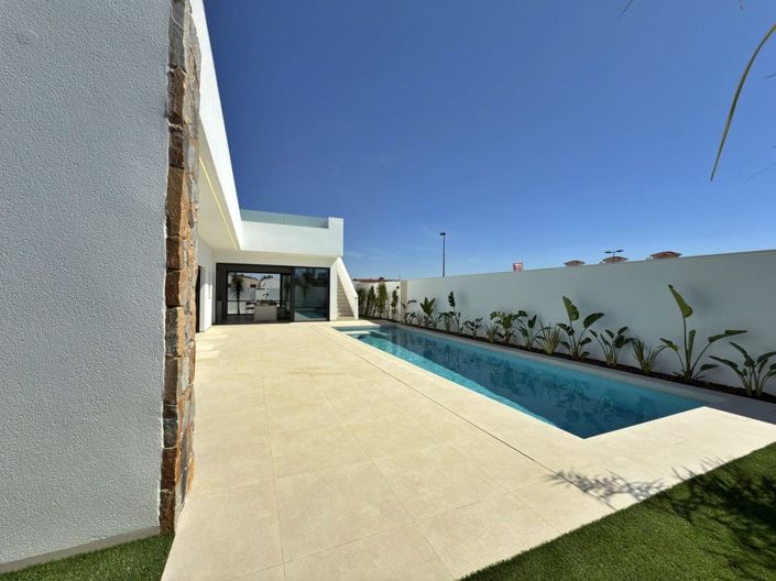 Image No.13-3 Bed Villa for sale