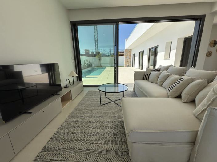 Image No.18-3 Bed Villa for sale