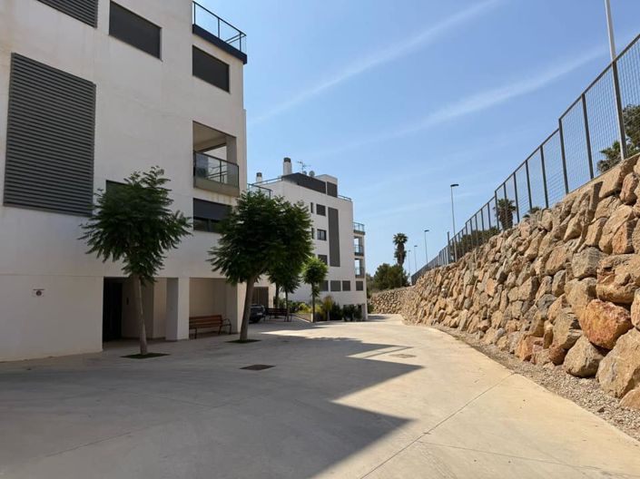 Image No.4-2 Bed Apartment for sale