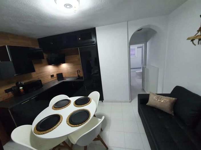 Image No.4-1 Bed Property for sale