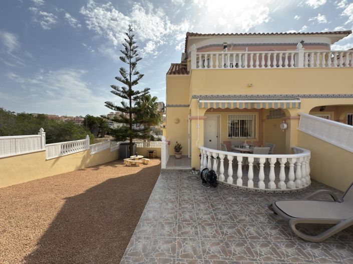 Image No.5-3 Bed Townhouse for sale