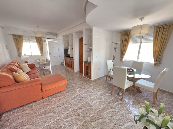 Image No.20-3 Bed Townhouse for sale