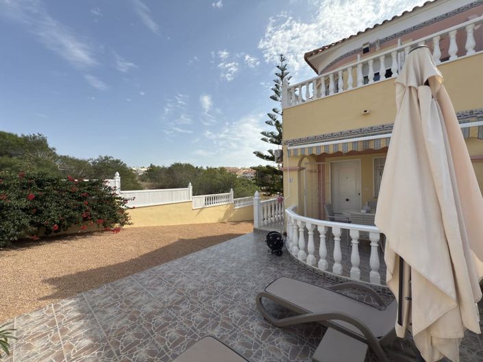 Image No.6-3 Bed Townhouse for sale