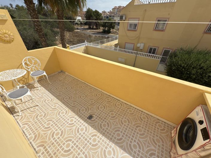 Image No.28-3 Bed Townhouse for sale