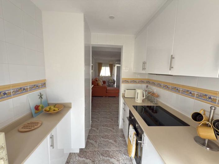 Image No.26-3 Bed Townhouse for sale