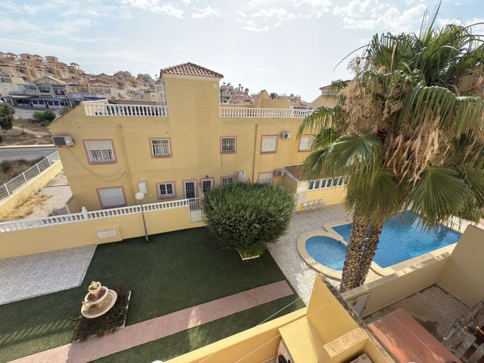 Image No.35-3 Bed Townhouse for sale