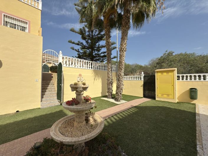 Image No.9-3 Bed Townhouse for sale