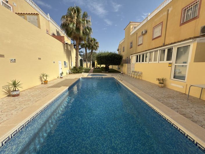 Image No.11-3 Bed Townhouse for sale