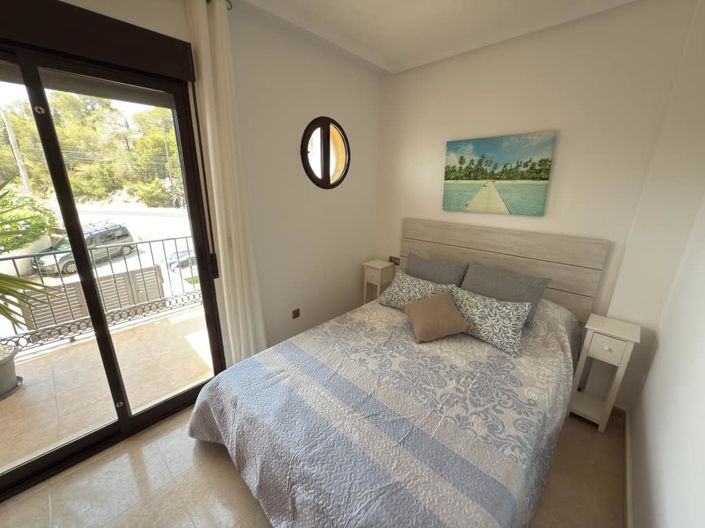 Image No.15-3 Bed Townhouse for sale