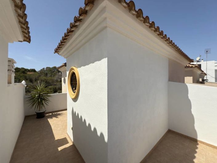 Image No.23-3 Bed Townhouse for sale