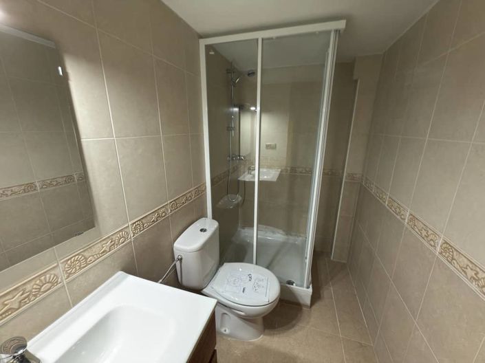 Image No.28-3 Bed Townhouse for sale