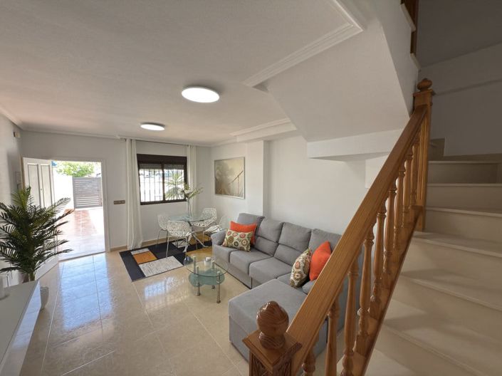 Image No.7-3 Bed Townhouse for sale