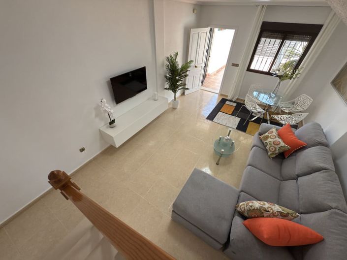 Image No.8-3 Bed Townhouse for sale