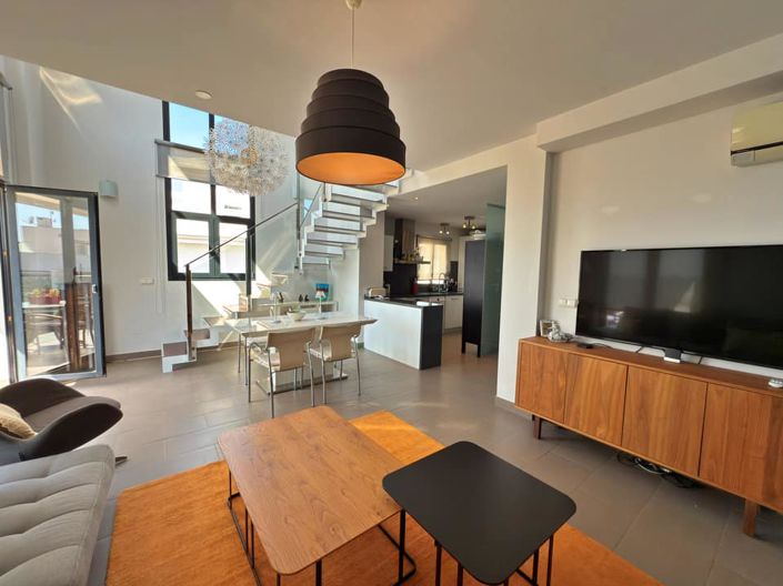 Image No.17-3 Bed Apartment for sale