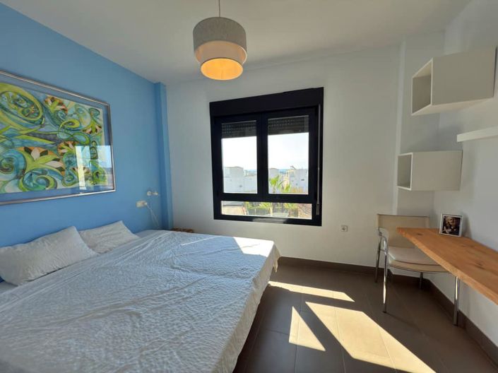 Image No.21-3 Bed Apartment for sale