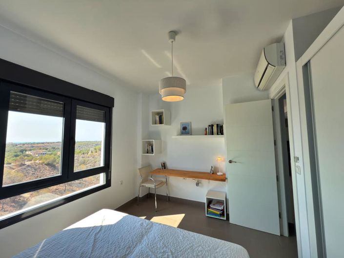 Image No.22-3 Bed Apartment for sale