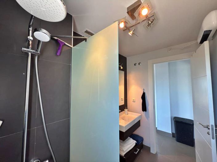 Image No.27-3 Bed Apartment for sale