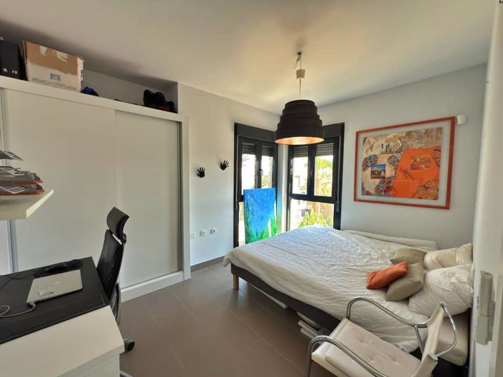 Image No.29-3 Bed Apartment for sale