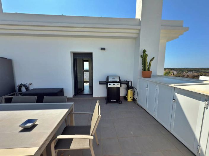 Image No.40-3 Bed Apartment for sale