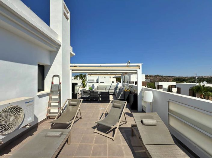 Image No.45-3 Bed Apartment for sale