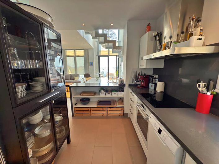 Image No.9-3 Bed Apartment for sale