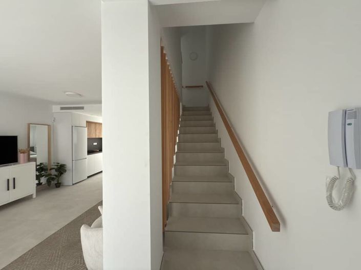 Image No.14-3 Bed Townhouse for sale