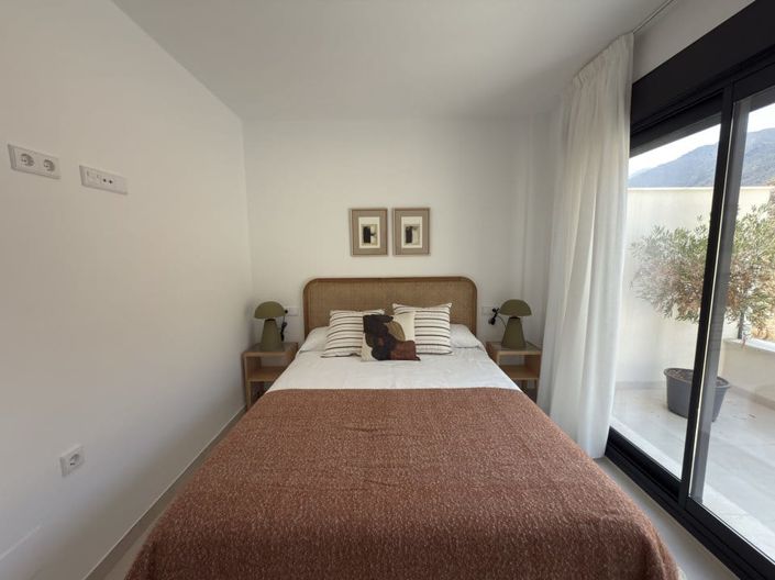 Image No.24-3 Bed Townhouse for sale