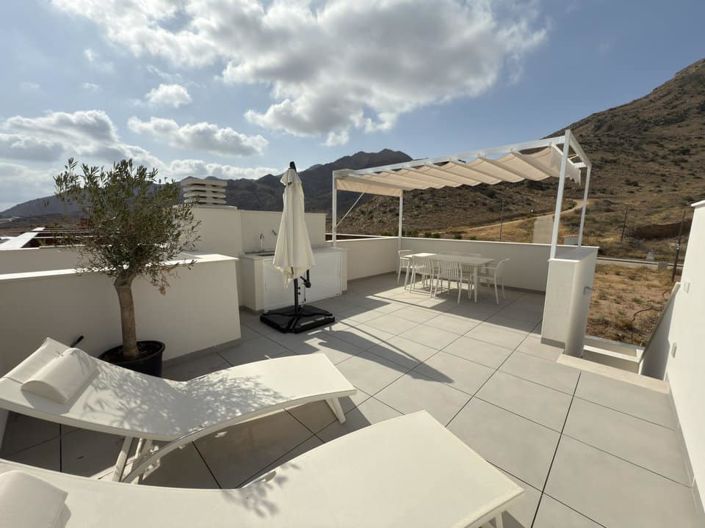 Image No.27-3 Bed Townhouse for sale